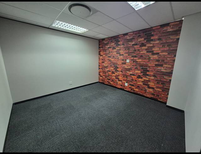 154M² OFFICE TO LET IN RIVONIA